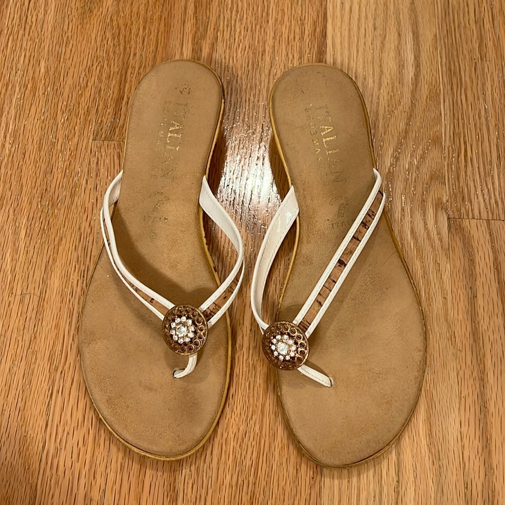 Italian Shoemakers White and Gild Cork Kitten Heels